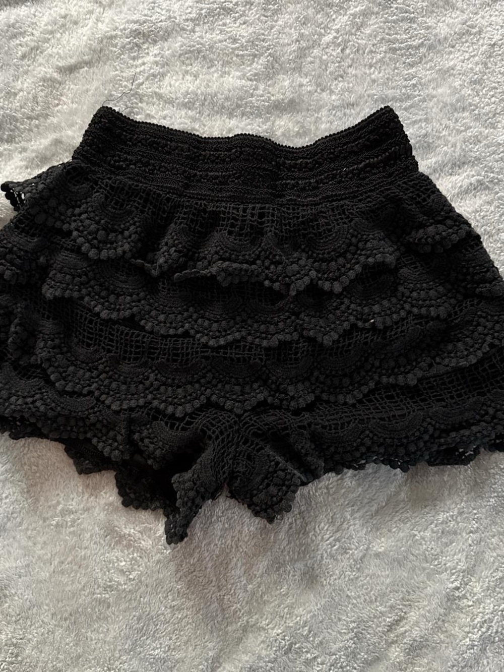 CHARLOTTE RUSSE Ruffle Shorts